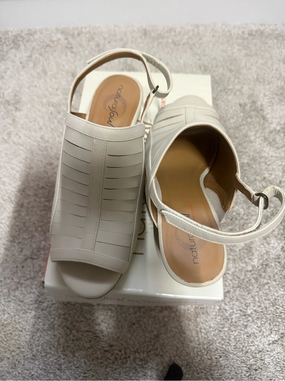 Natural Soul Shell Smooth Peep-Toe Slingback Heel - Cream